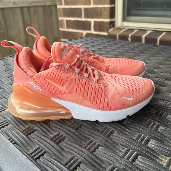 Nike Air Max 270 Coral Athletic Shoes - Picture 2 of 4